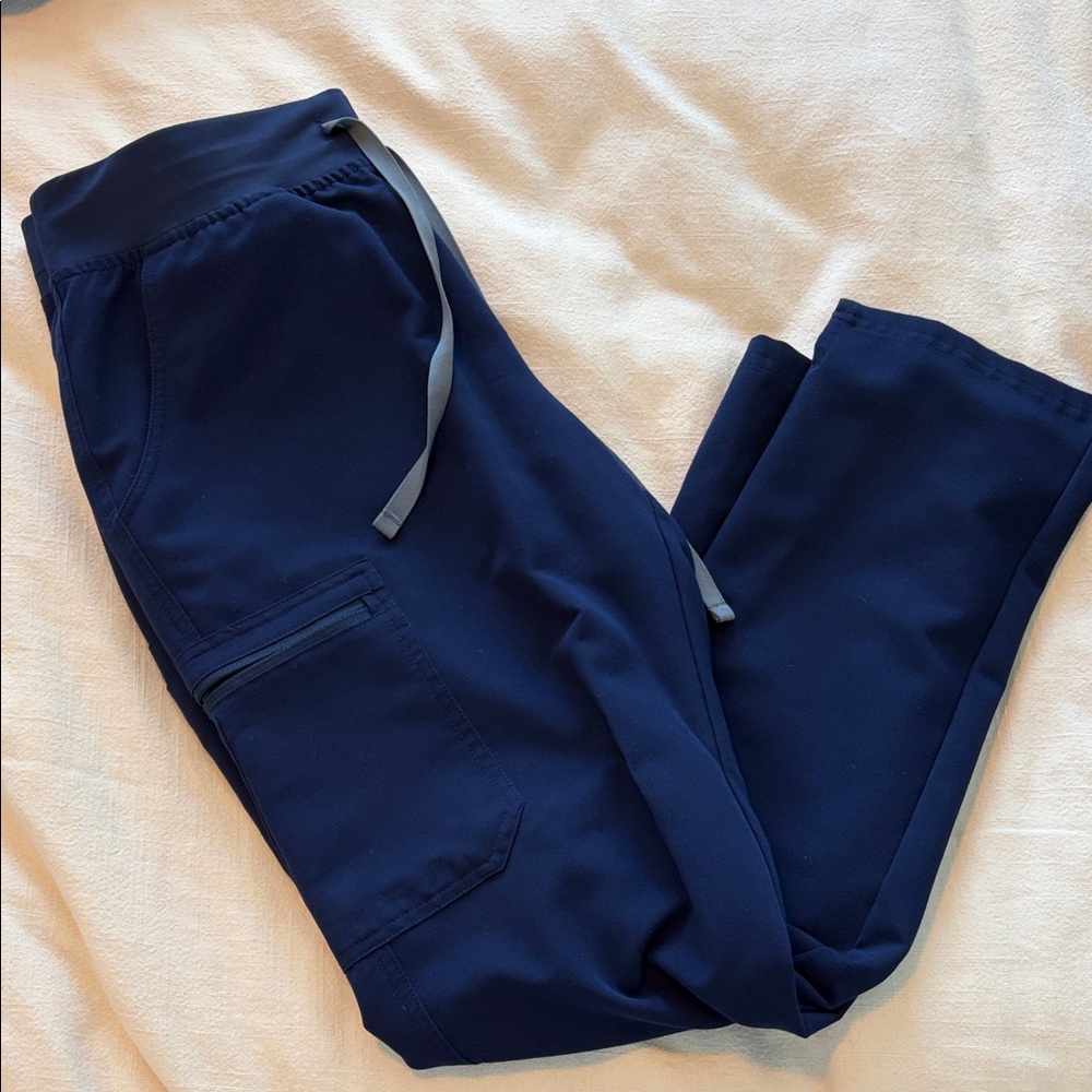 Figs Women's Navy Cargo Pants